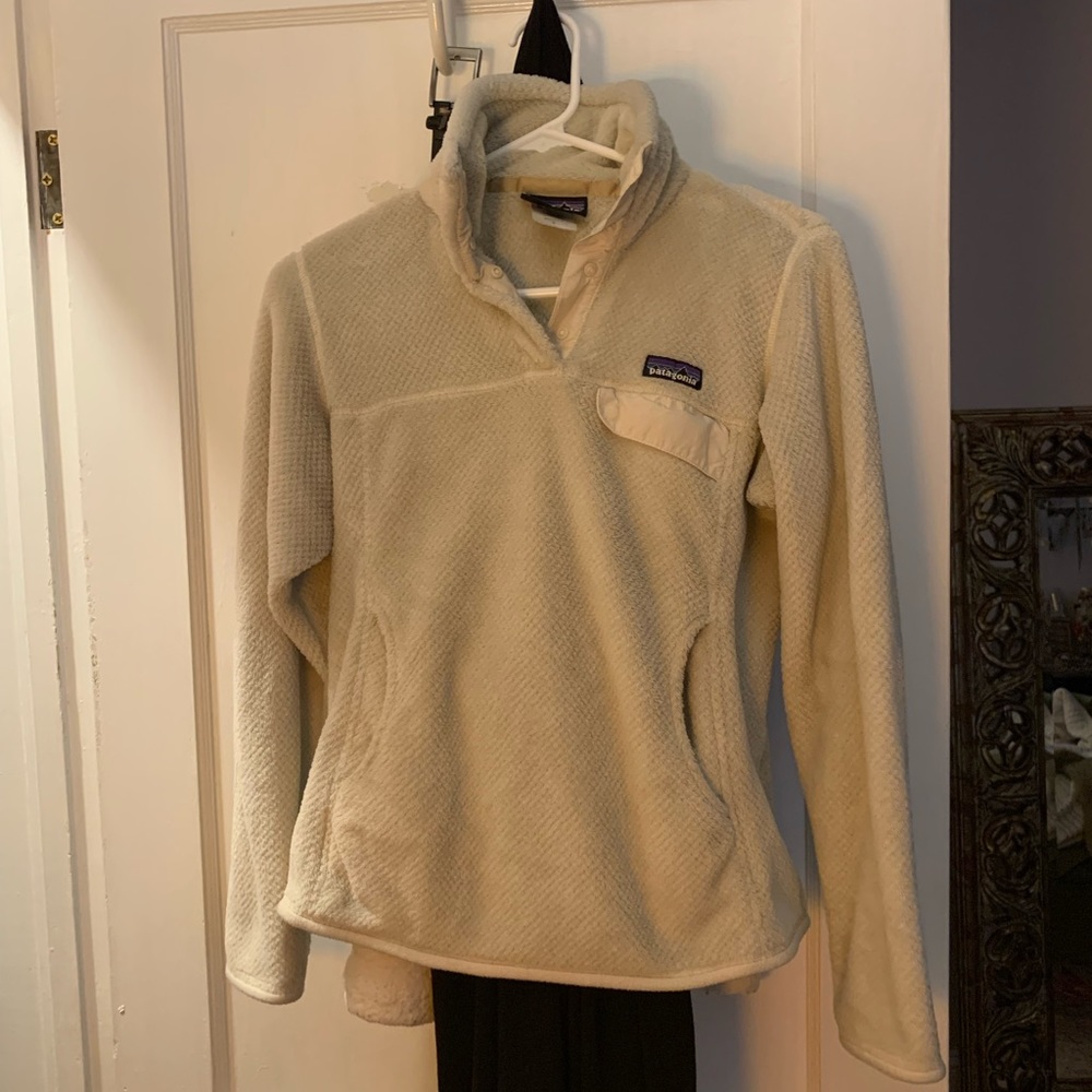 Cream Patagonia pullover